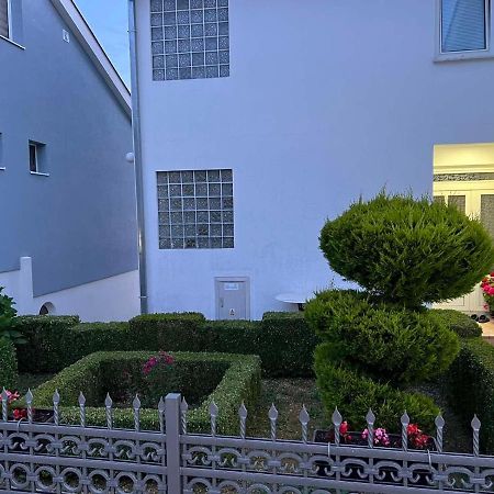 Kasneci Apartments Ulcinj Bagian luar foto