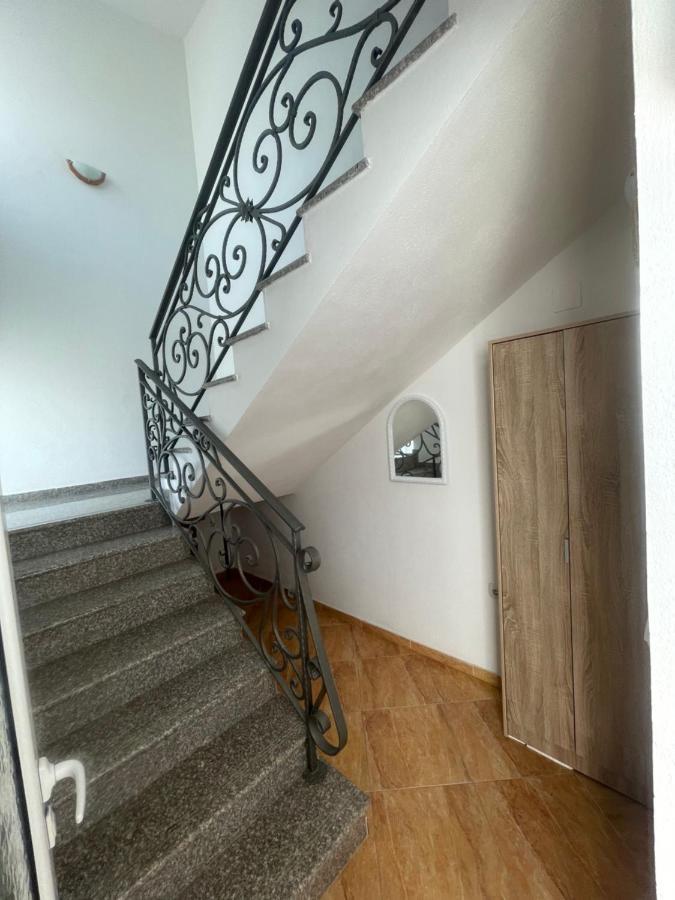 Kasneci Apartments Ulcinj Bagian luar foto