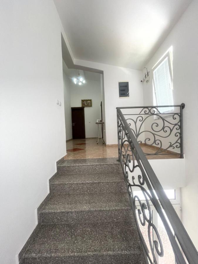 Kasneci Apartments Ulcinj Bagian luar foto