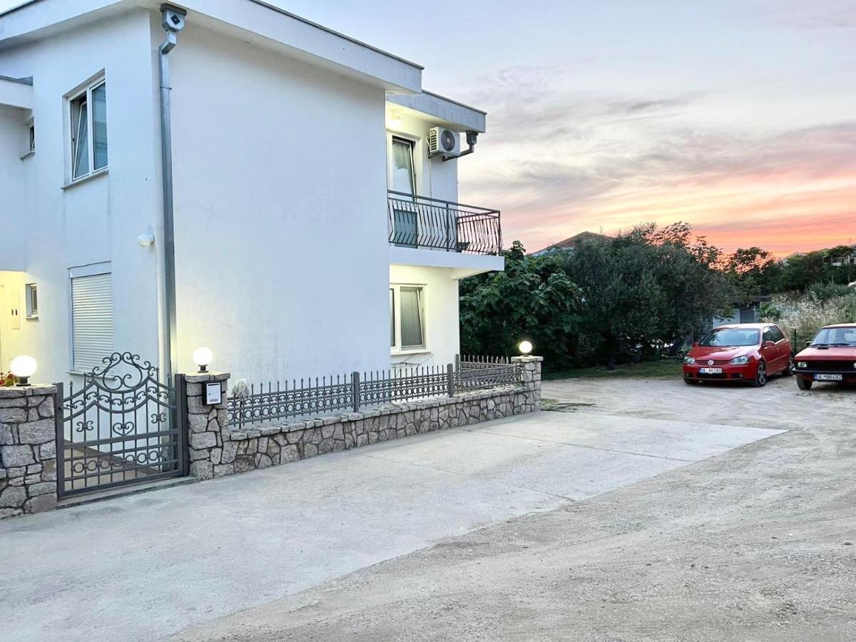 Kasneci Apartments Ulcinj Bagian luar foto